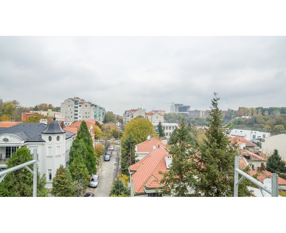 Novogradnja Autokomanda, Savski venac - Mokranjčeva 7