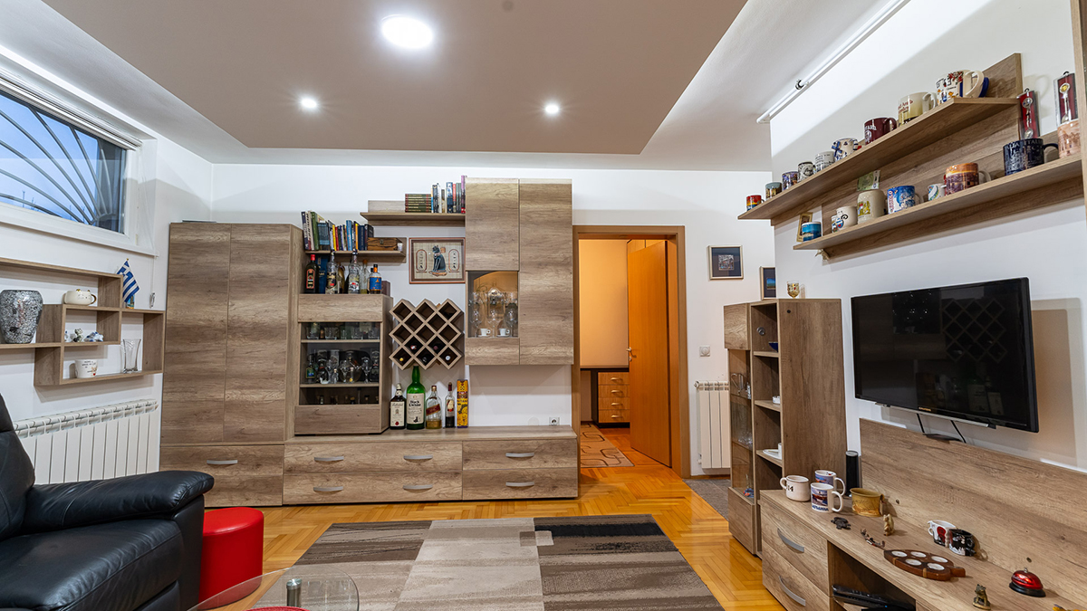 Moderan suterenski stan