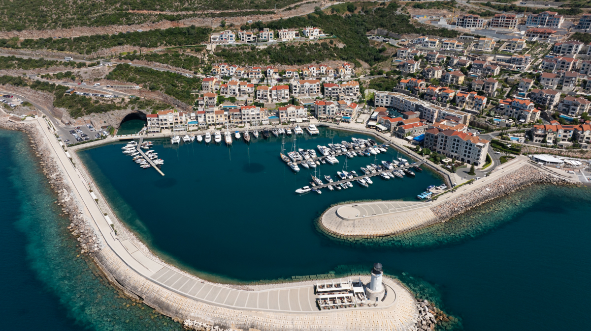 Luštica Bay - zaliv u Crnoj Gori